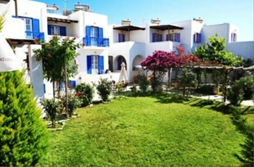 Logaras Apartment | Deep Blue Studios