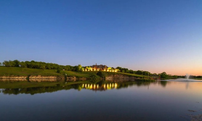 Venus Resort | Deep in the Heart of Texas there is a pearl, The Pearl Ranch!n