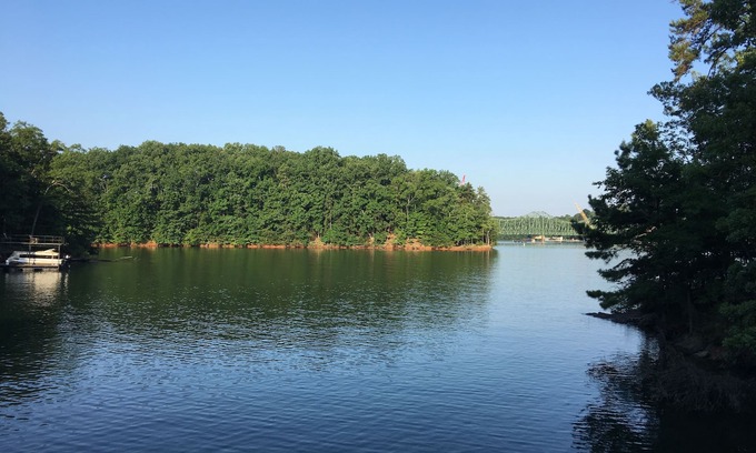 Gainesville House | Deep Water/Lake Front- Mid lake near Port Royale Marina/Pelican Pete's
