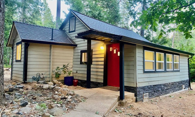 Nevada City House | Deer Crossing in Nevada City