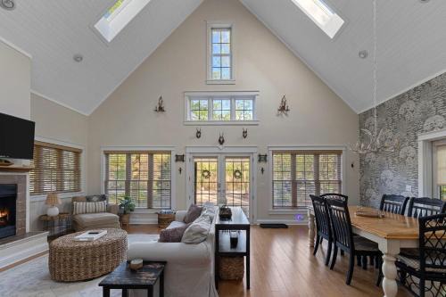 New Buffalo House | Deer Haus