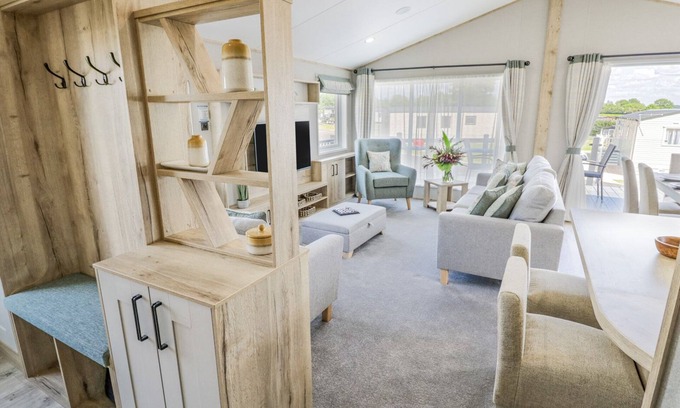 Hay-on-Wye Cottage | DEER LODGE, family friendly, with a garden in Bromyard