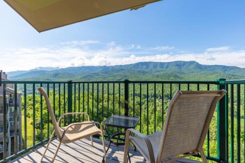 Gatlinburg - Pigeon Forge Apartment | Deer Ridge Mountain Resort C301