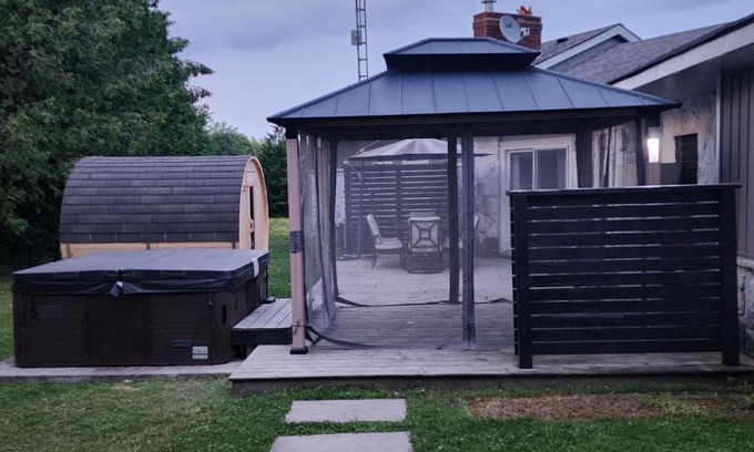 Lindsay Villa | Deer Run Cottage Kawartha
