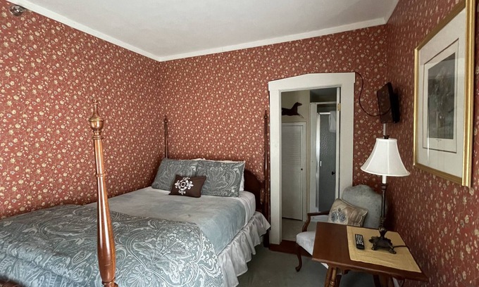 West Dover Bed & Breakfast | Deerfield Valley Inn - Standard Room 7