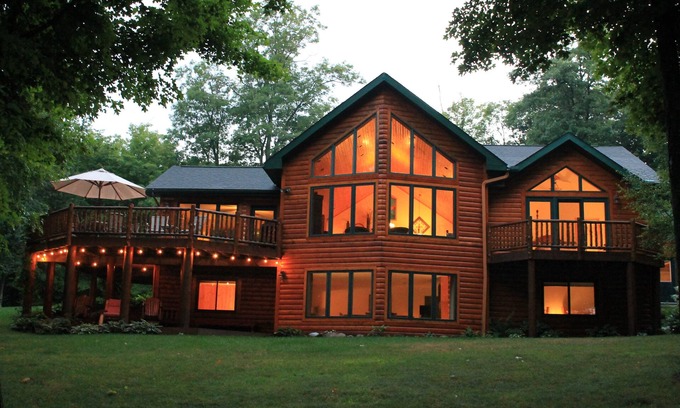 Deerwood Cabin | Deerwood Cabin: Quiet Rustic Lakeside Luxury [Sleeps 11]