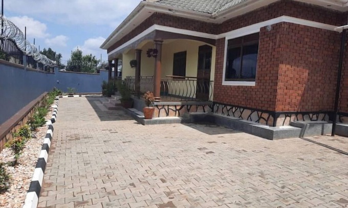 Kampala Apartment | Deerwood Family Apartments - Apartment 1