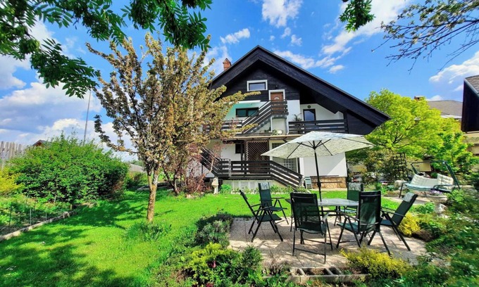 Bled House | Deerwood- Private large House relax with Bled castle view & Pretty Relax Garden