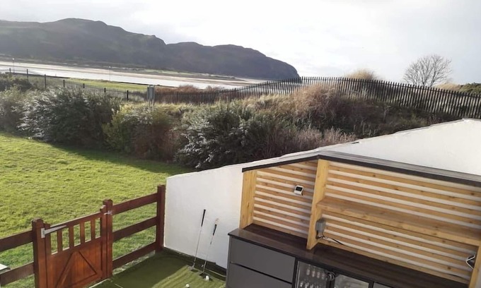 Deganwy House | Deganwy Conwy 3/4BR Beach house