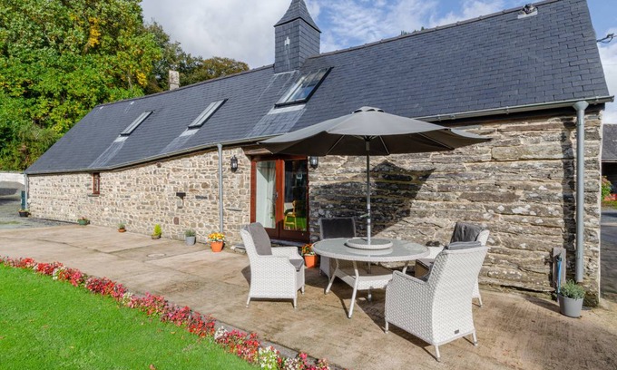 Lanwrin Cottage | Degwm
