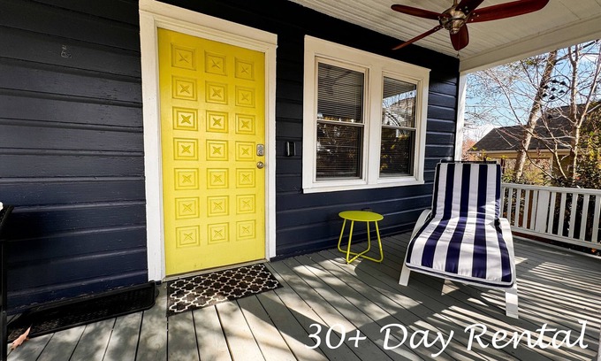Oakley House | Deja Blue Luxurious Pet Friendly 30+ day Rental in Asheville | Two Fenced In Yards!
