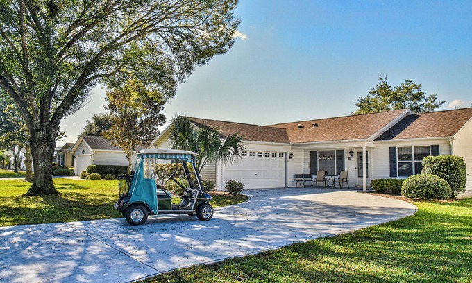 Lady Lake House | Del Mar Paradise! The Villages, Close to Spanish Springs, Golf Cart, Bikes!