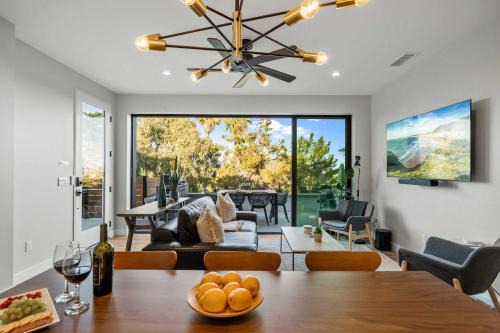 Del Mar Heights Apartment | Del Mar Retreat - Laundry BBQ Firepit AC Patio
