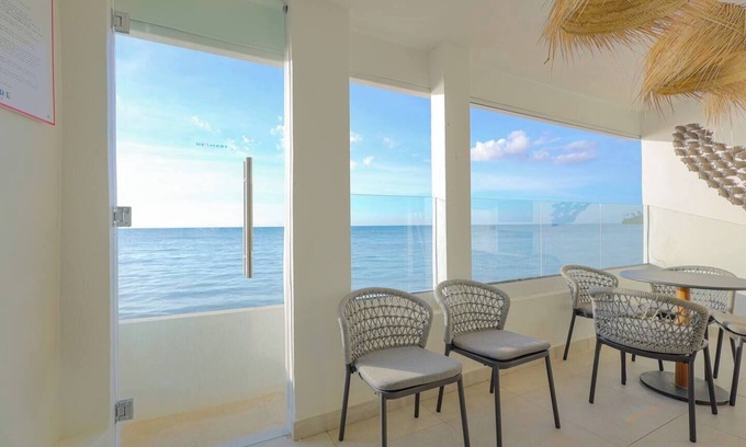 Pedernales House | Del Mare At Buye Beach