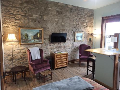 Del Norte Apartment | Del Norte Colorado Stone Quarry Studio Apt