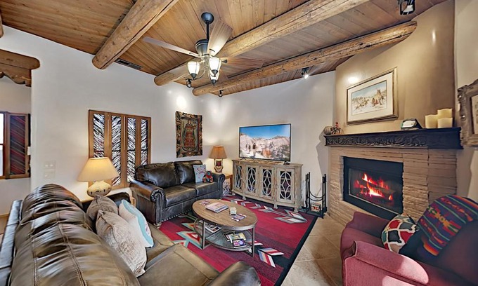 Northeast Santa Fe House | Del Norte Manor Unit B