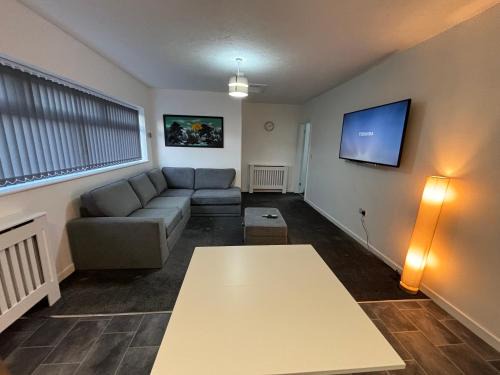 Warrington Apartment | DEL's Apartment