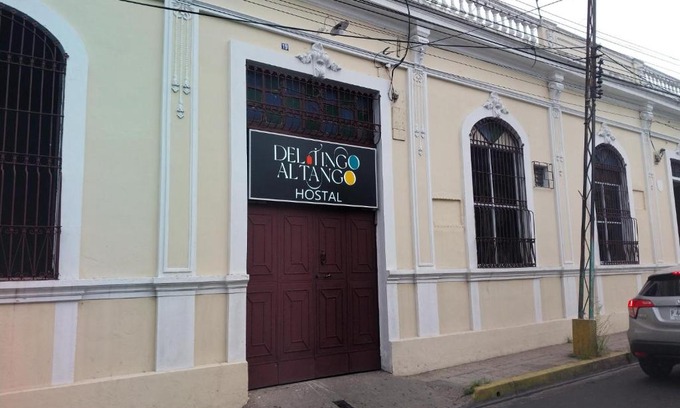 Santa Ana House | Del Tingo al Tango