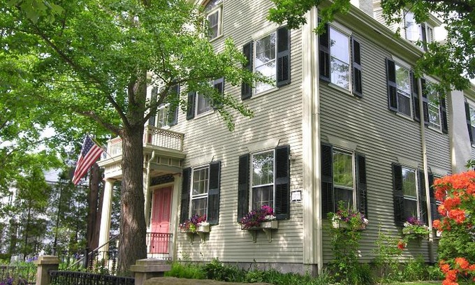 Fairhaven Bed & Breakfast | Delano Homestead Bed and Breakfast