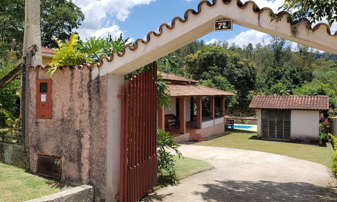 Amparo House | DELICIOUS COTTAGE, SWIMMING POOL/BARBECUE/STOVE - BLACK SAW