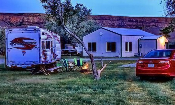 Coulee City House | Delightful 2 bedroom Home at the Blue Lake