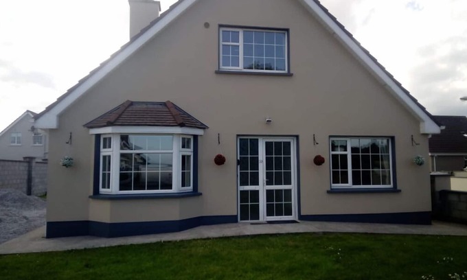 Listowel House | Delightful 3 bedroom house