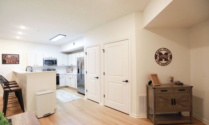 Starkville Condo | Delightful 3-bedroom condo within walking distance to Campus!