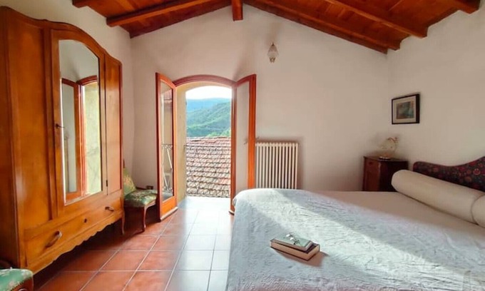Apricale House | Delightful 3-storey stone house in Apricale