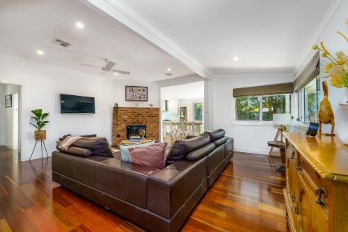Pialligo House | Delightful 3BR Escape 9 mins to War Memorial - Hosted by Canstay