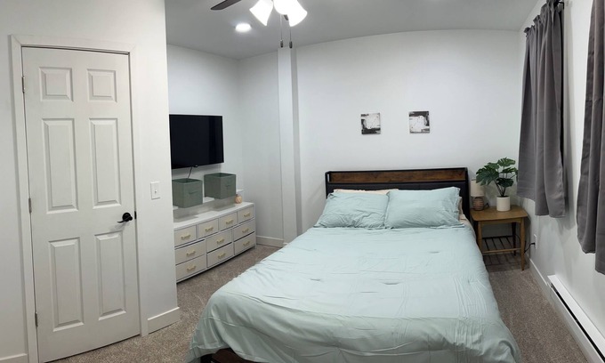 Bay City Apartment | Delightful apt w/AC near historic Midland St district