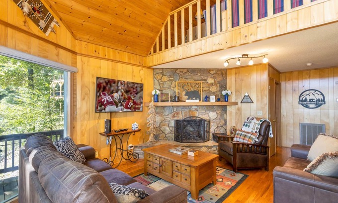 Fleetwood Cabin | Delightful Cabin near Outdoor Activities