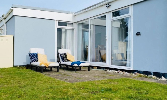 Kidwelly Ski Chalet | Delightful chalet, overlooking estuary!