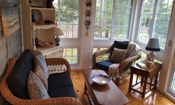 West Chatham Cottage | Delightful Cottage for Two