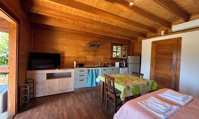 Montelibretti House | Delightful Cottage surrounded by greenery, with swimming pool, a few steps from Rome