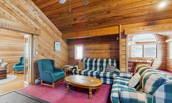 McCall House | Delightful, Dog-Friendly Cabin w/Gorgeous Wooden Setting, Wood Stove, Free WiFi