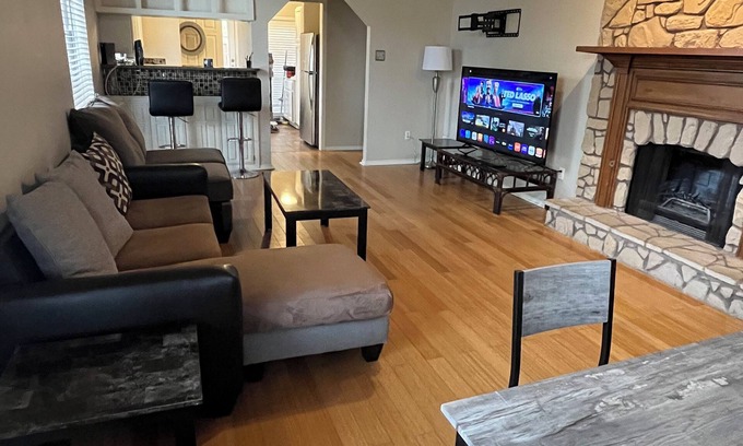 Frisco House | Delightful Downtown Frisco House-Half a mile from Frisco downtown
