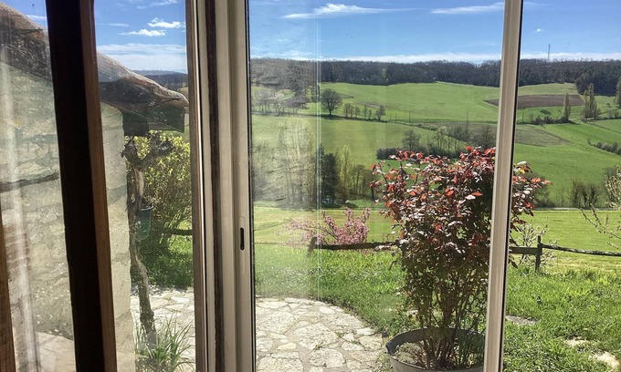 Sainte-Alauzie Cottage | Delightful single story stone cottage with stunning south face panoramic viewsn