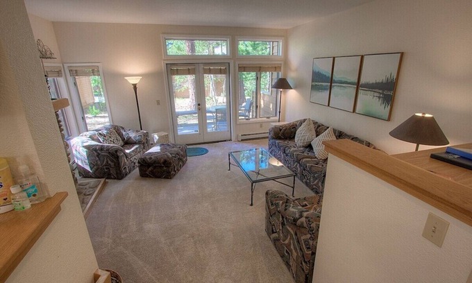 Incline Village Apartment | Delightful McCloud - Gorgeous Condo in McCloud!