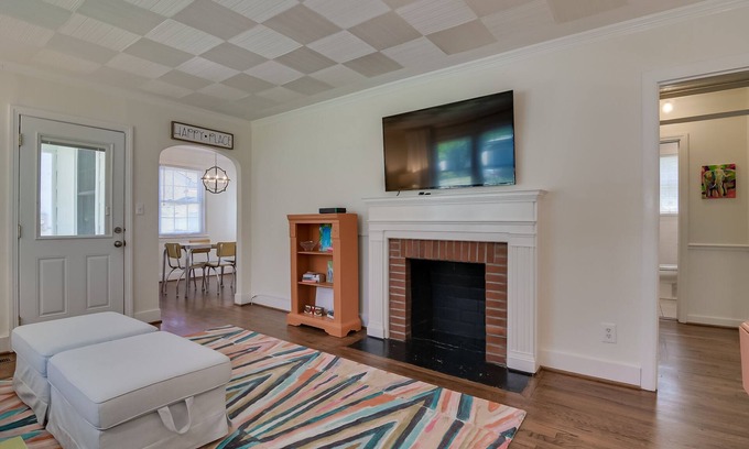 North Augusta House | Delightful Mid-Century Modern Bungalow