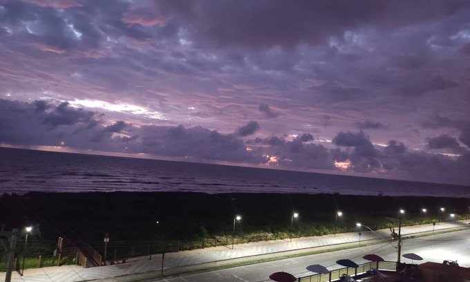 Mariricu Apartment | Delightful penthouse overlooking the warm water sea.