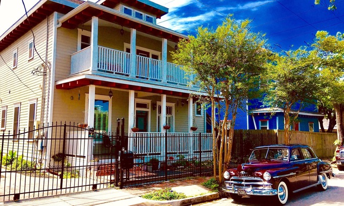 Montrose Apartment | Delightful, Relaxing, Restored Historic Apartment in Montrose section of Houston