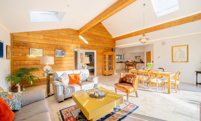 Diss Apartment | Delightful, single-storey property which provides tasteful accommodation