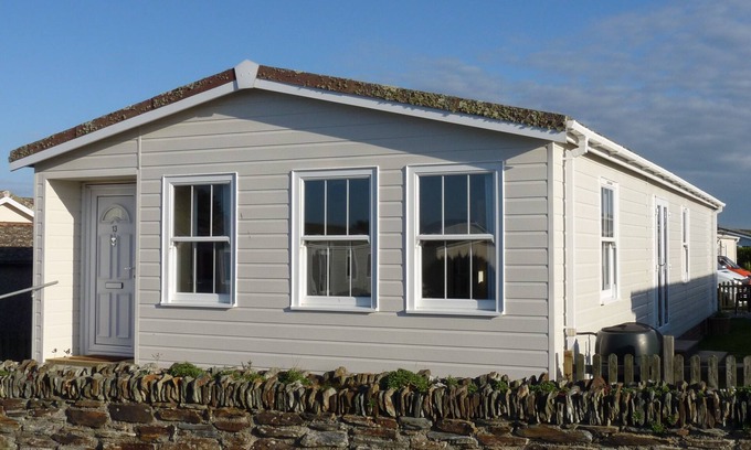Padstow House | Delightful three bed property with lovely garden a short drive to local beaches