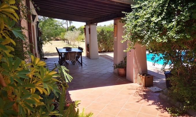 Carmona House | Delightful villa, private pool, 20 mins Seville, 10 mins airport, semi-rural