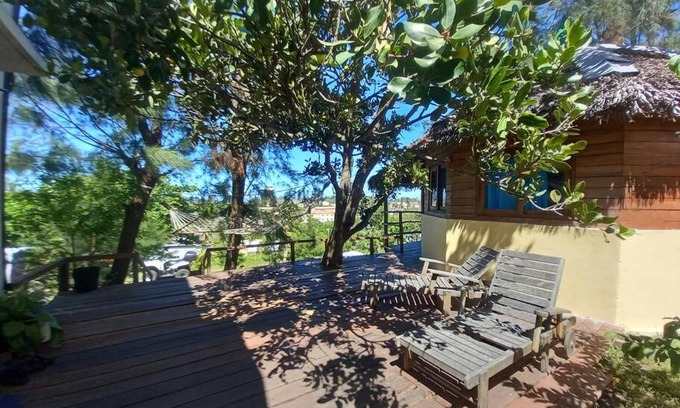 Tolagnaro Ski Chalet | Delightful Zoky Be Bungalow with King Bed