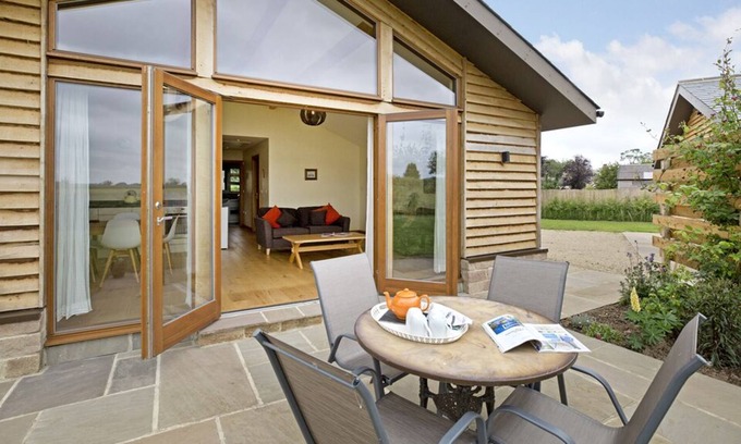 Ripley Cottage | Delightfully peaceful escape for 4 guests between Dales and Moors