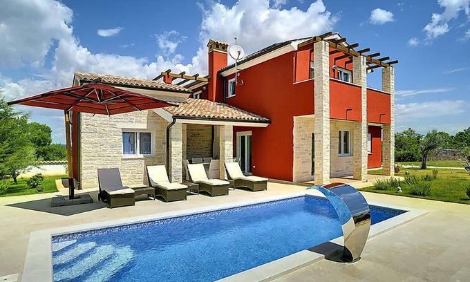 Bratulici House | Delle Rondini by Interhome