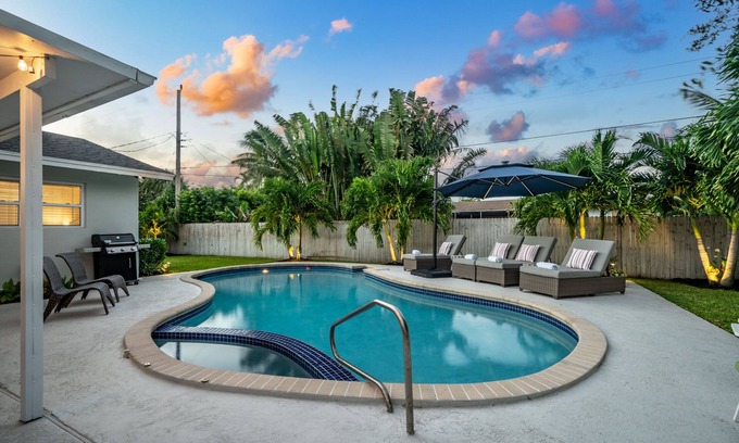 Boynton Beach House | Delray~Chapel Hill Private Resort🌞🌴 Summer Breeze in South Florida!