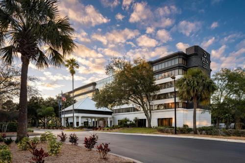 Baymeadows Hotel | Delta Hotels by Marriott Jacksonville Deerwood