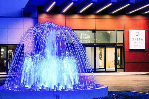 Sharonville Hotel | Delta Hotels by Marriott Cincinnati Sharonville